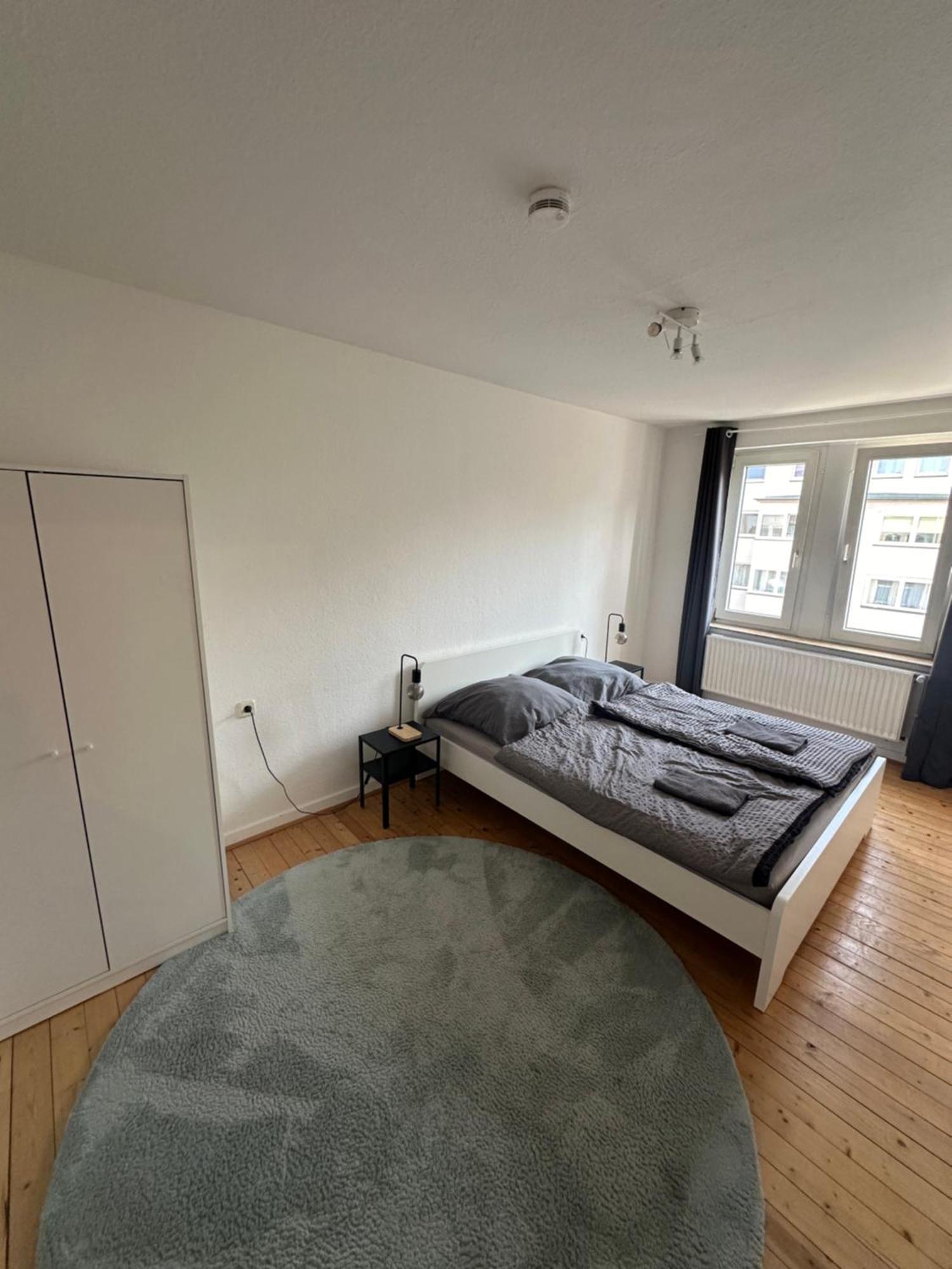 Doppelbett Unterkunft Vahrenwald-List Hannover Exterior photo